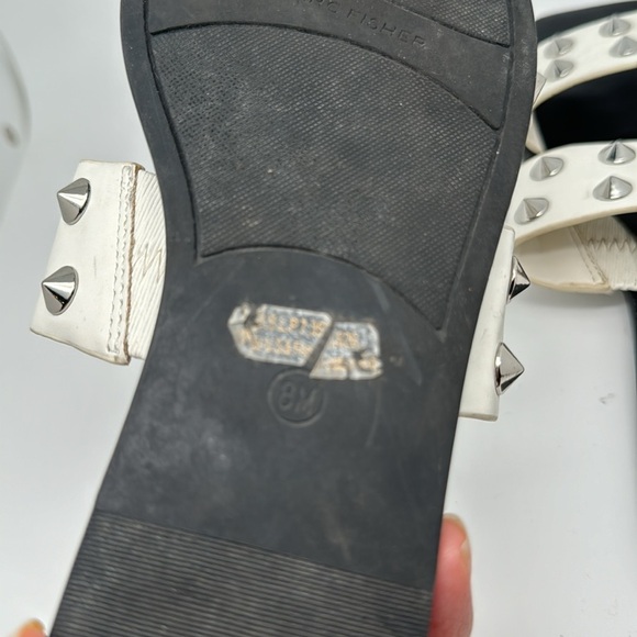 Marc Fisher Bolive White Silver Studded Flat Slip on Sandals Size 8M - Picture 7 of 9
